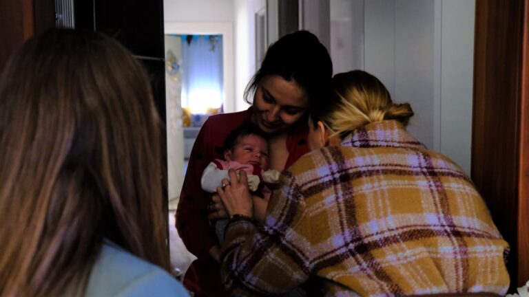 AYVALIK’A HOŞ GELDİN BEBEK…