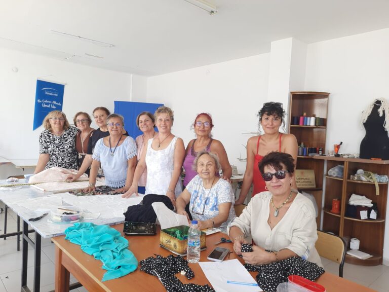 MAHALLEEVLERİNDE KADINLAR İÇİN EĞİTİM