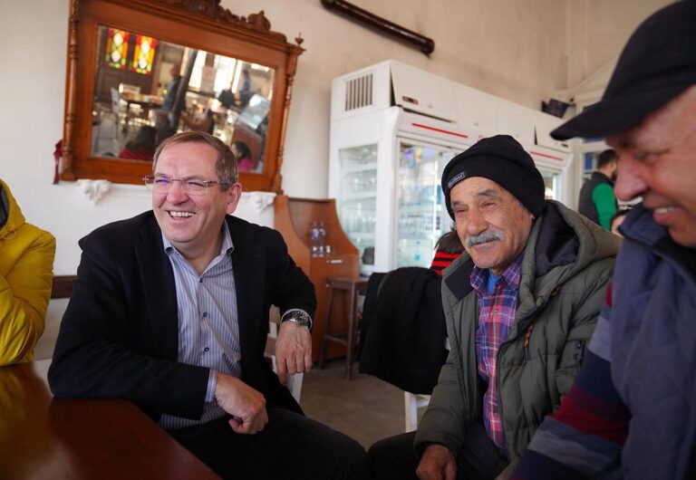 BAŞKAN ERGİN’LE CUNDA’DA SICAK BİR ÇAY, SAMİMİ SOHBETLER