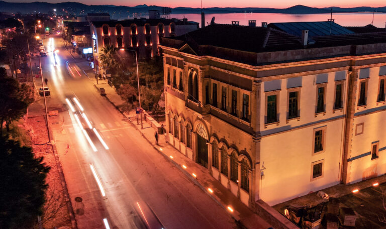 AYVALIK BELEDİYESİ’NE 120 YILLIK TARİHİ HİZMET BİNASI